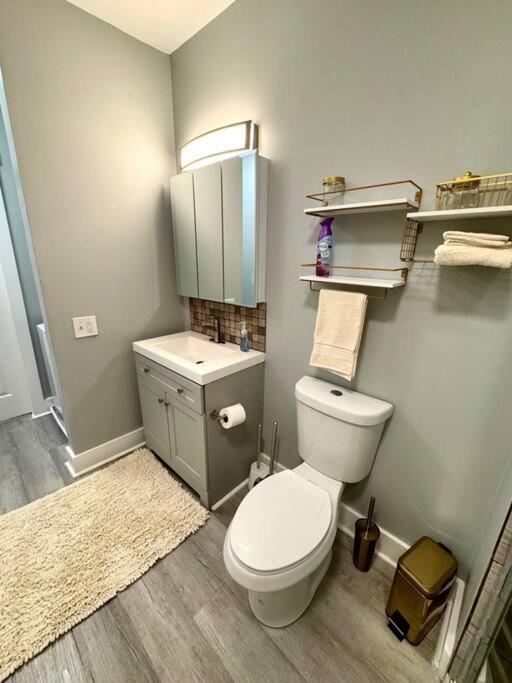 Little House On 47Th Apartment คลีฟแลนด์ ภายนอก รูปภาพ