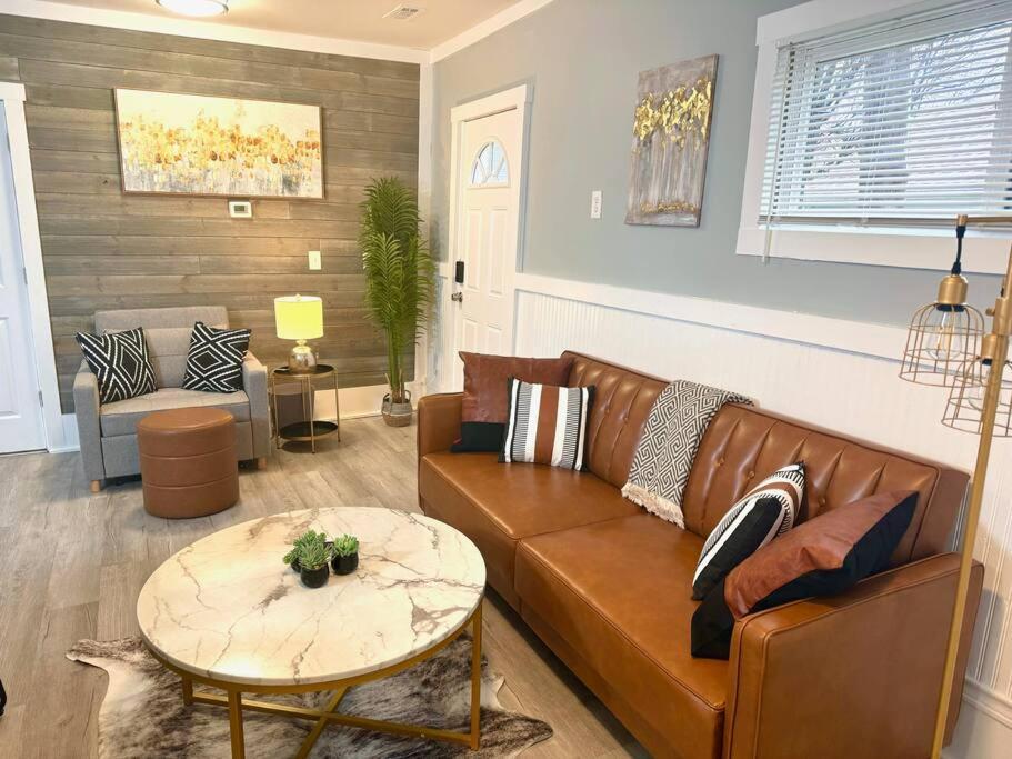 Little House On 47Th Apartment คลีฟแลนด์ ภายนอก รูปภาพ